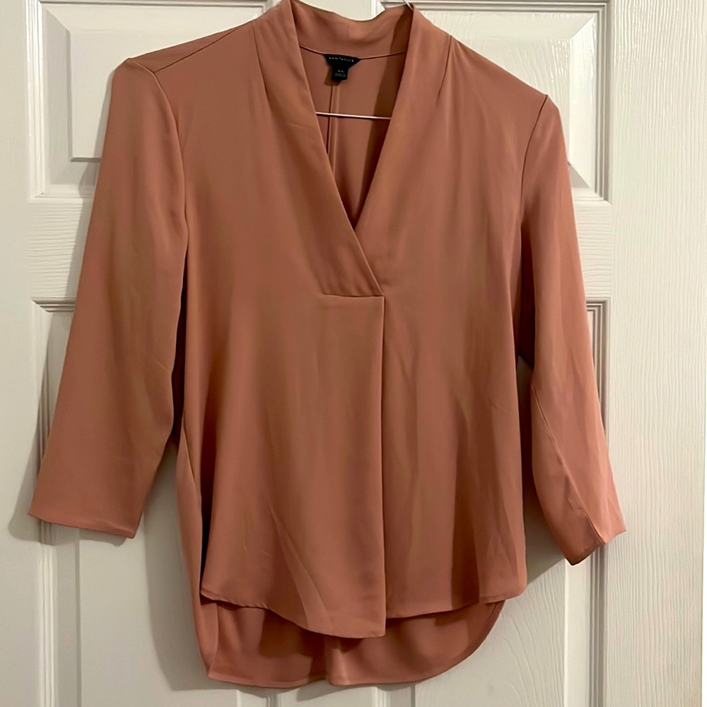 Ann Taylor XS silk shirt. Quarter sleeve blouse